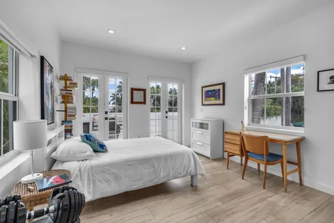 $3,750,000 | 707 West 54th Street, Miami Beach, FL 33140