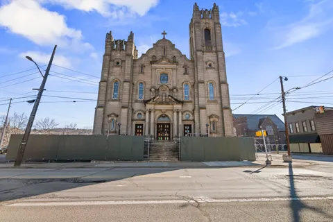 $300,000 | 21 State Street, Oil City, PA 16301