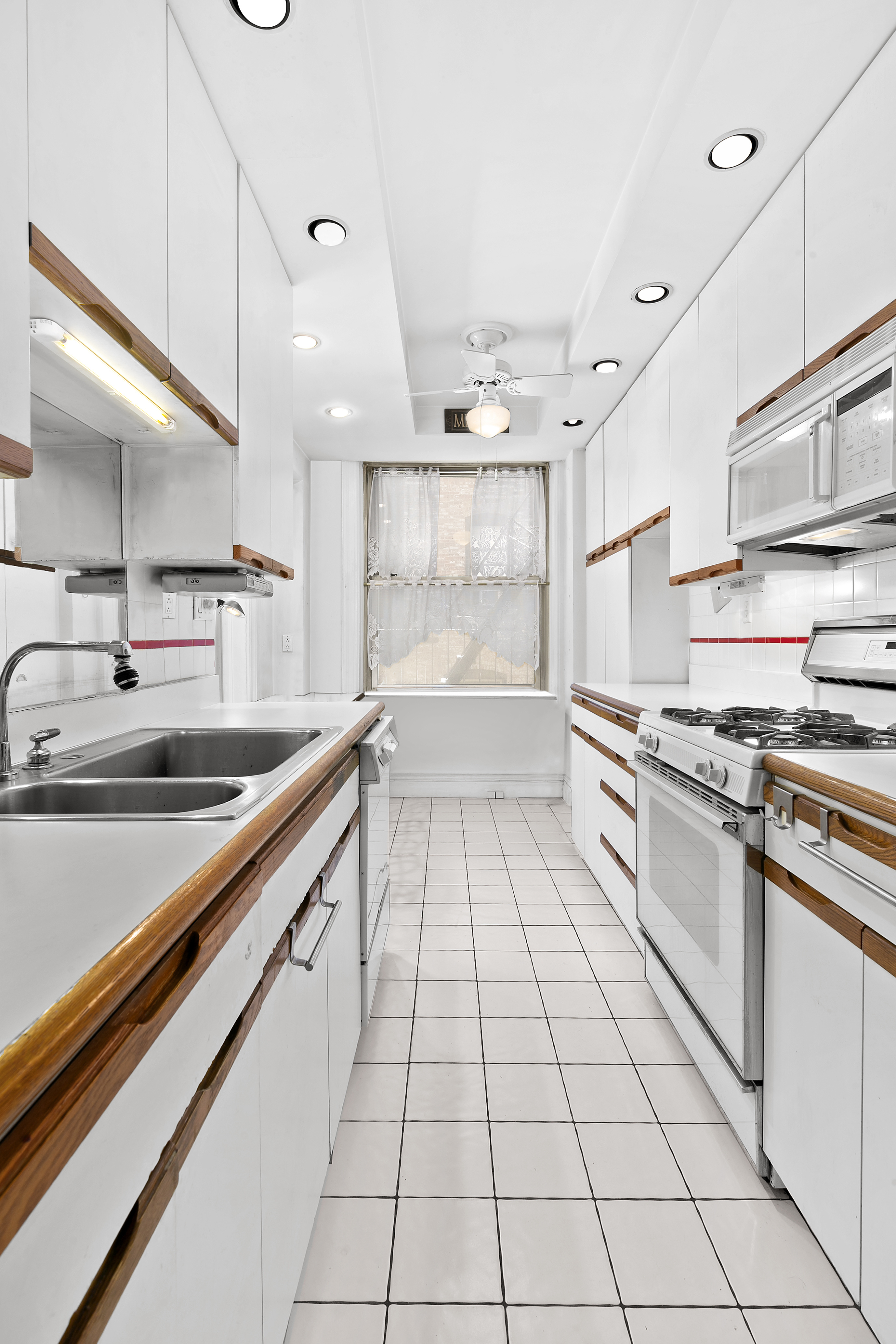 390 Riverside Drive, Unit 2B Manhattan, NY 10025 - Photo 4 of 11