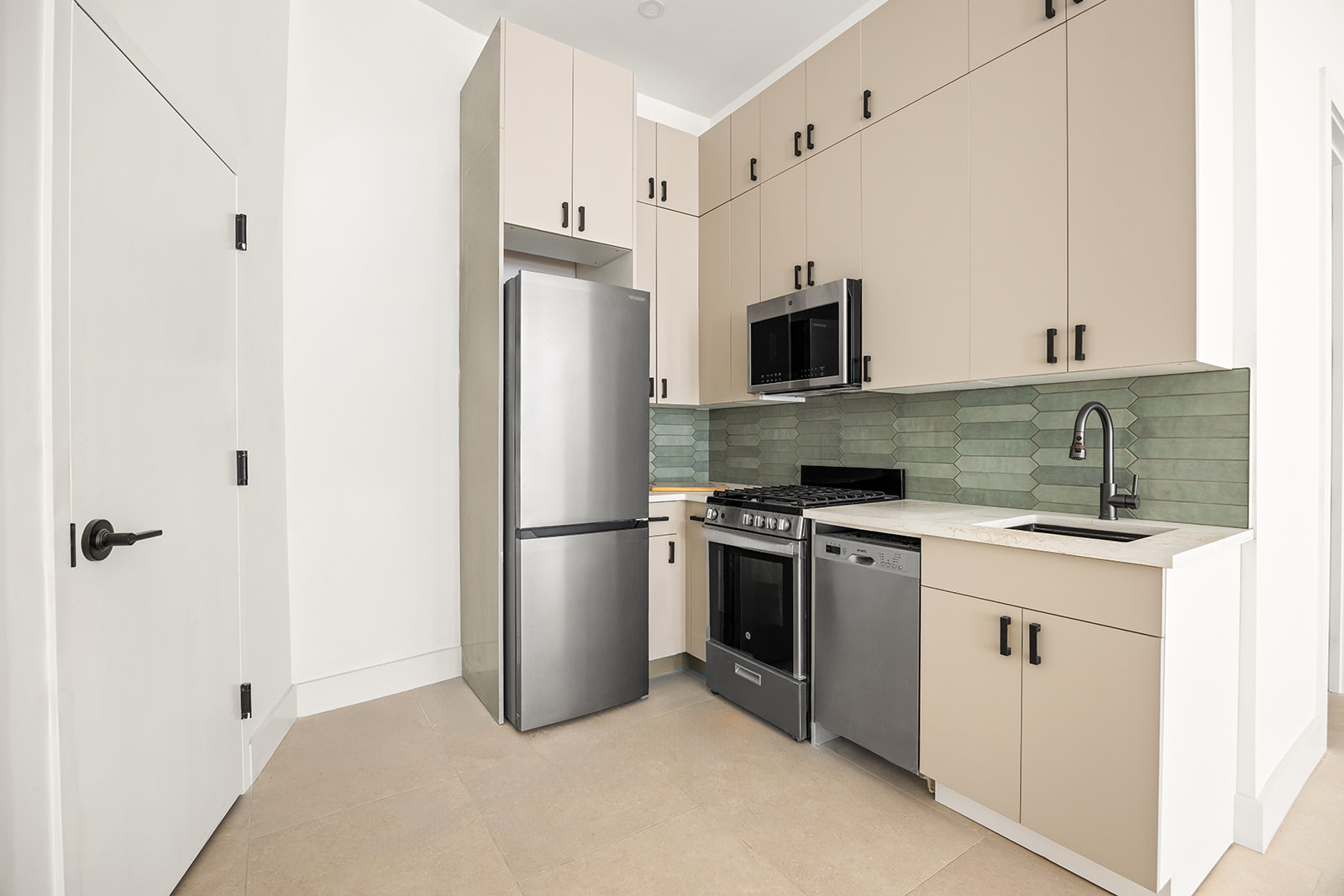 825 Riverside Drive Manhattan, NY 10032 - Photo 22 of 28