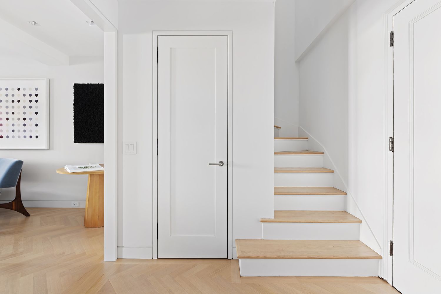 a view of entryway and hall