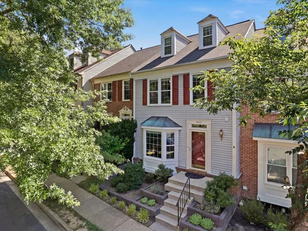 $685,000 | 8892 Eagle Rock Lane, Springfield, VA 22153