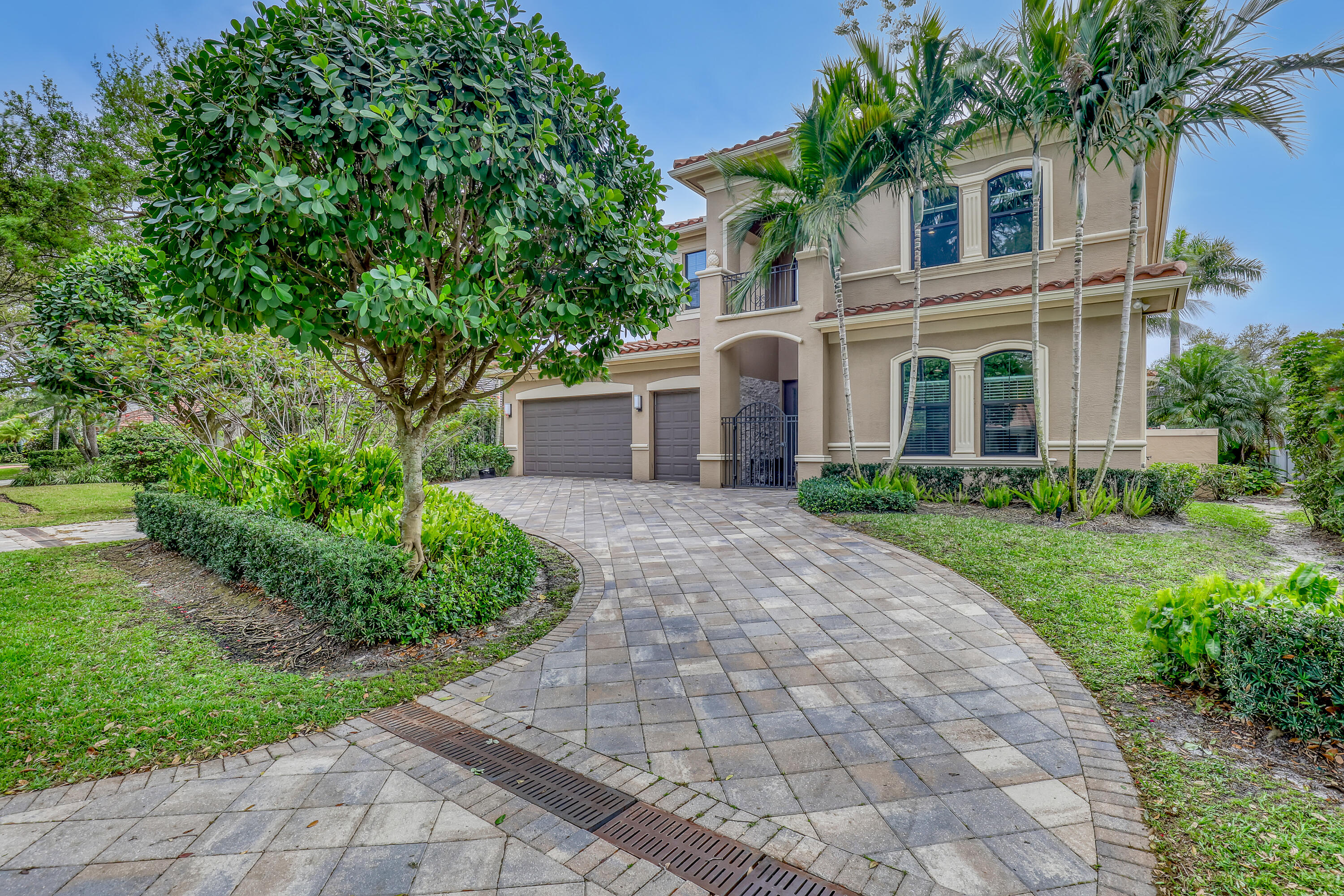 10 Kintyre Road Palm Beach Gardens, FL 33418 - Photo 2 of 60