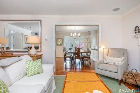 $2,295,000 | 3 Hickory Lane, Darien, CT 06820