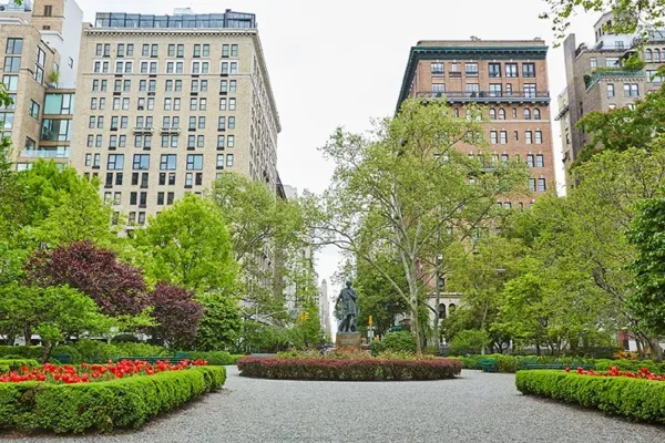 $792,000 | 7 Lexington Avenue, Unit 12F | Gramercy
