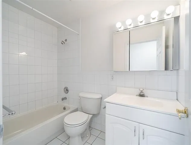 $5,000 | 41 Hamilton Avenue, Unit C, Weehawken, NJ 07086