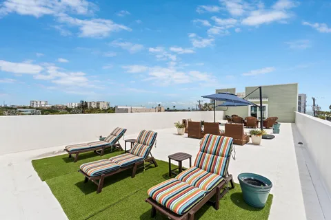 $1,999,000 | 51 North Orlando Avenue, Cocoa Beach, FL 32931