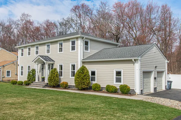 $1,200,000 | 142 Crescent Road, Florham Park, NJ 07932