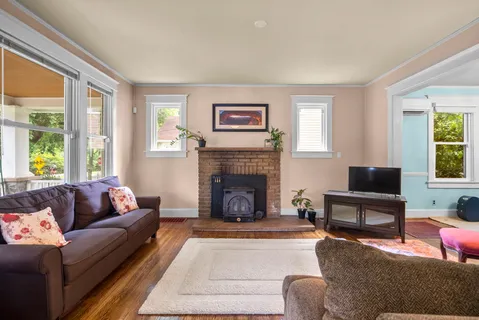 Contact Agent | 6002 Rhode Island Avenue, Riverdale, MD 20737