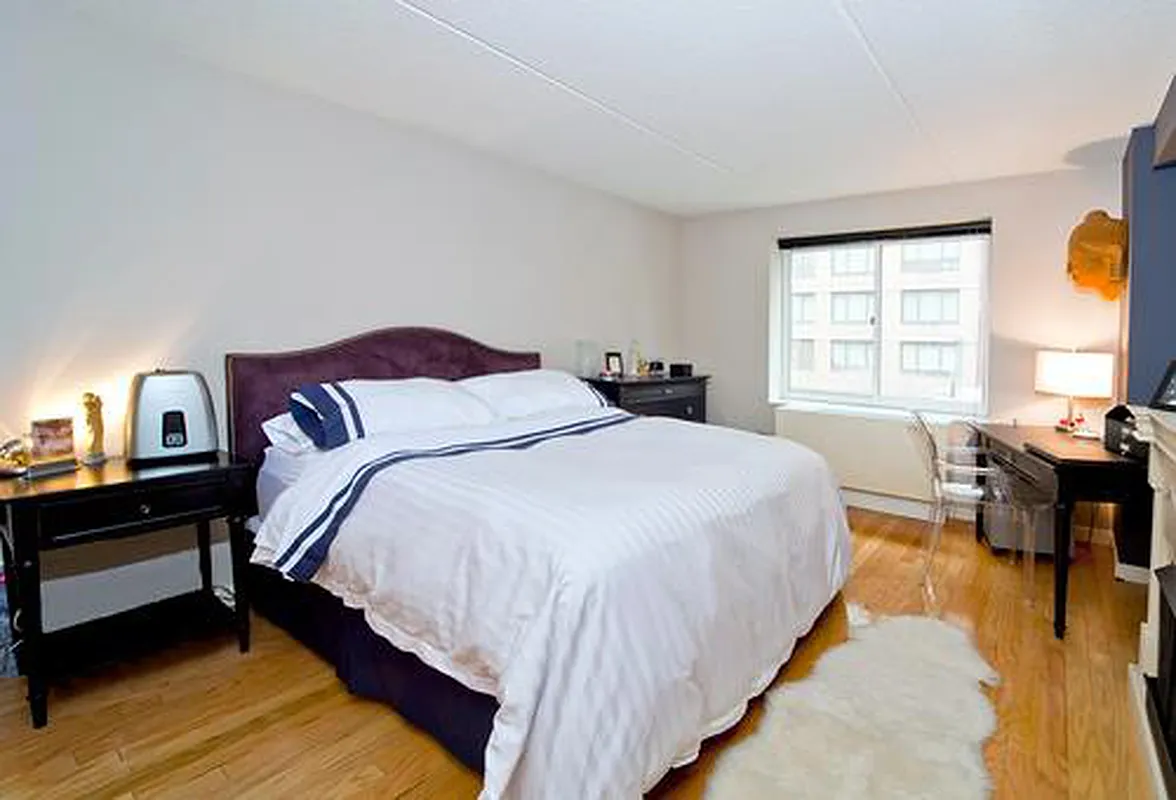 555 West 23rd Street, Unit N7P Manhattan, NY 10011 - Photo 5 of 12