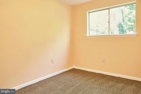 $3,800 | 5719 6th Street North, Arlington, VA 22205