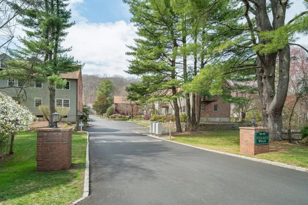 $525,000 | 43 Village Walk, Wilton, CT 06897