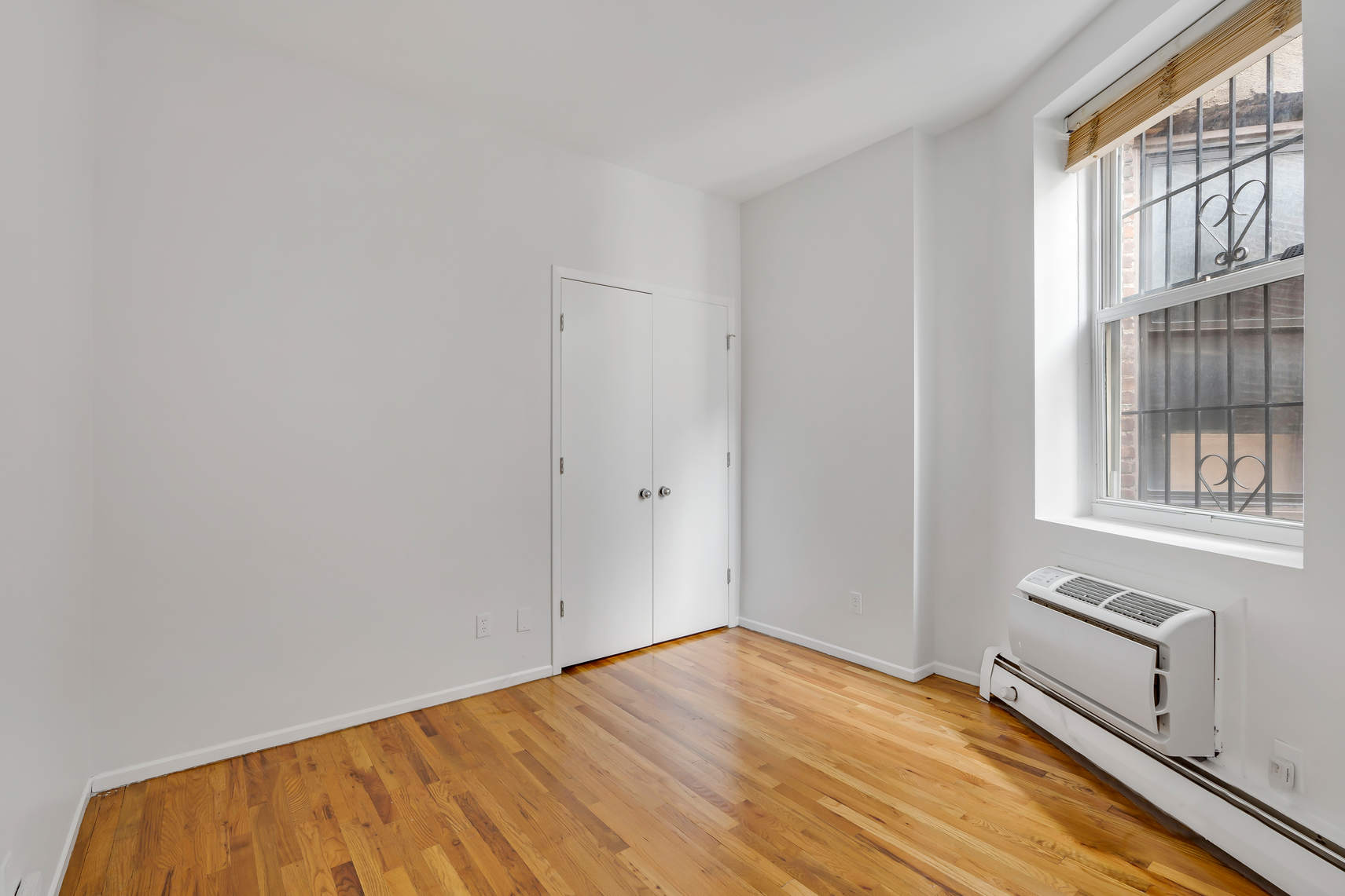 518 East 11th Street, Unit 5B Manhattan, NY 10009 - Photo 5 of 10