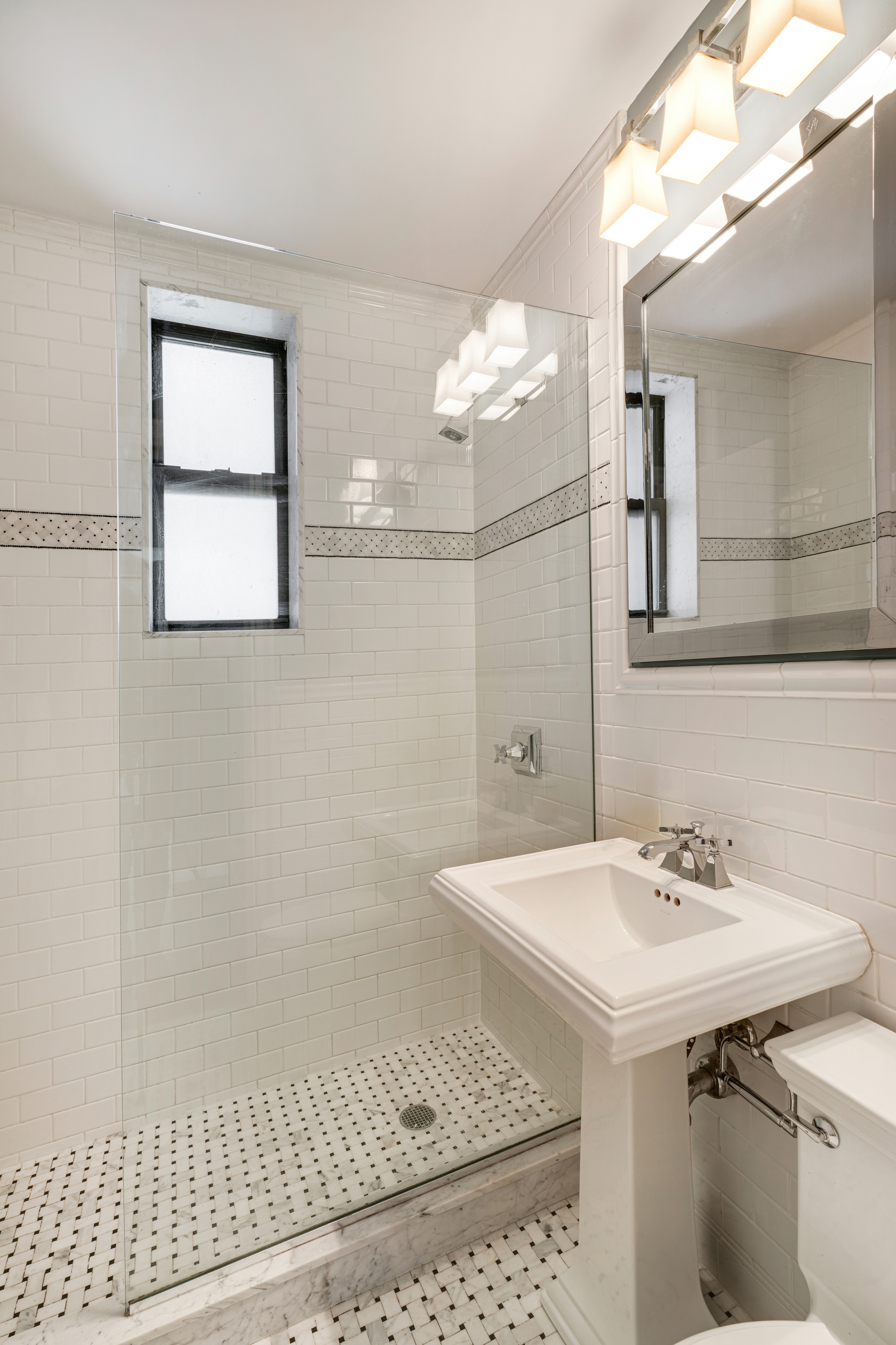 20 West 72nd Street, Unit 704 Manhattan, NY 10023 - Photo 15 of 21