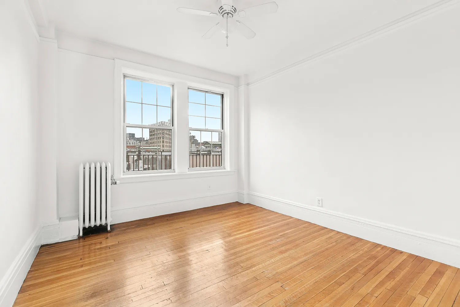 $6,500 | 123 Waverly Place, Unit 7B | Greenwich Village