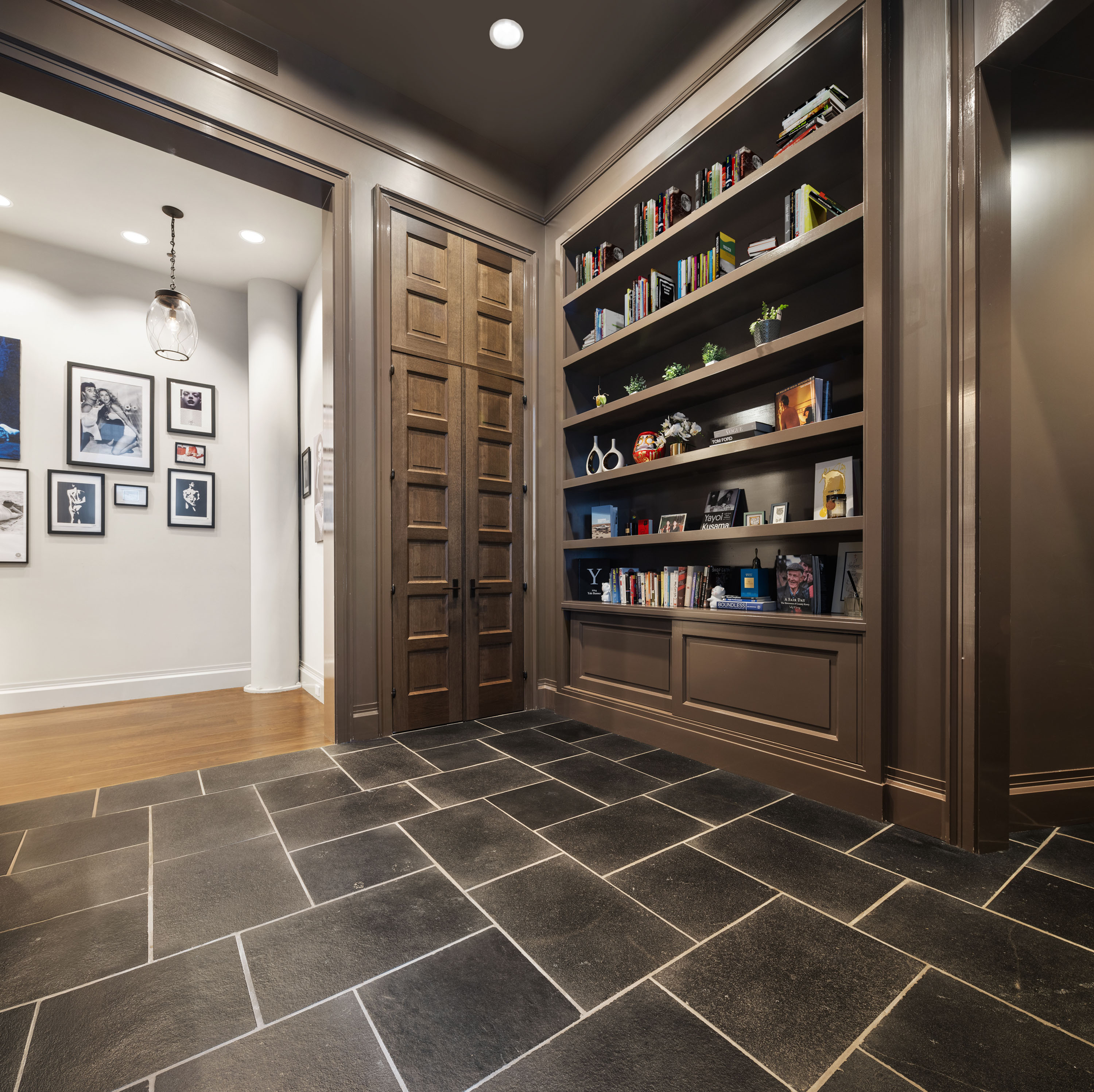 114 Liberty Street, Unit 2A Manhattan, NY 10006 - Photo 10 of 17 a room with gym equipment