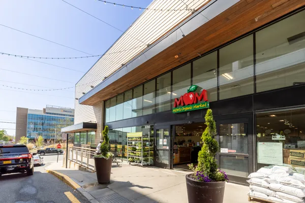 $1,100,000 | 8219 Stonewall Drive, Vienna, VA 22180