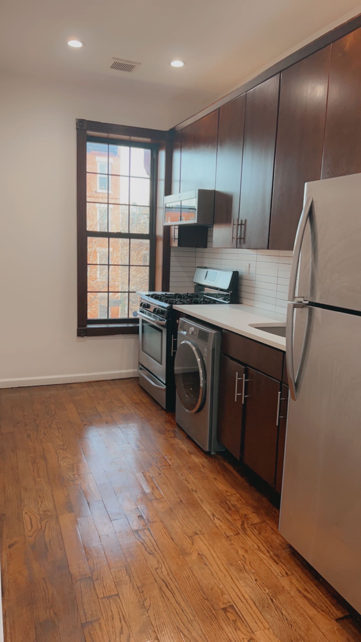 595 Lexington Avenue, Unit 3 Brooklyn, NY 11221 - Photo 1 of 5 Gallery Image 1
