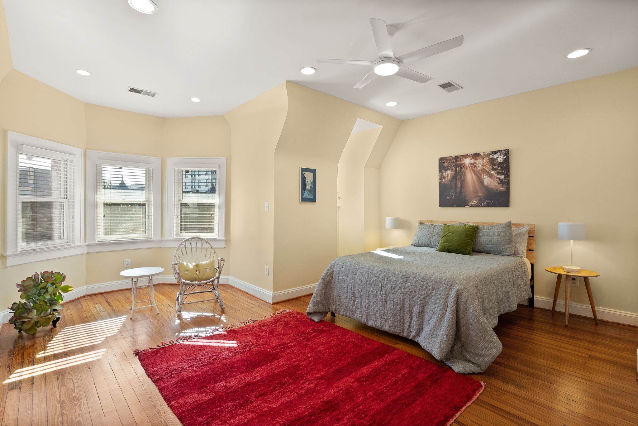 1335 Harvard Street Northwest, Unit PH2 Washington, DC 20009 - Photo 13 of 35