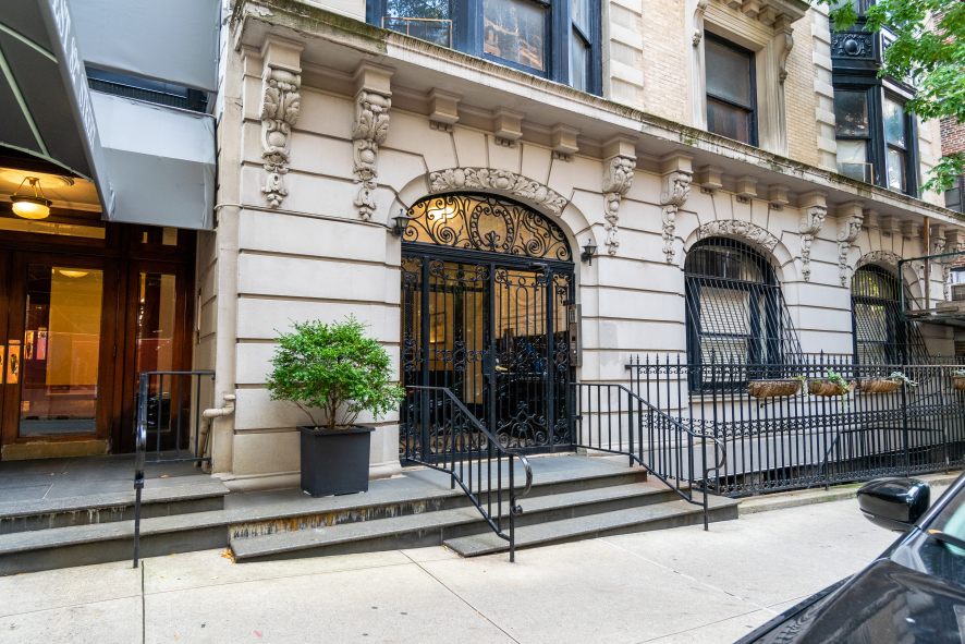 254 West 82nd Street, Unit 5A Manhattan, NY 10024 - Photo 17 of 18 a view of building entrance