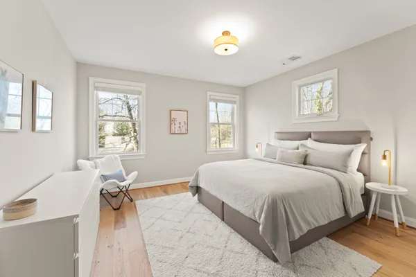 $2,550,000 | 8621 McHenry Street, Vienna, VA 22180