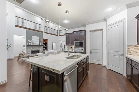 $1,273,200 | 1822 Jade Hollow Lane, Houston, TX 77077