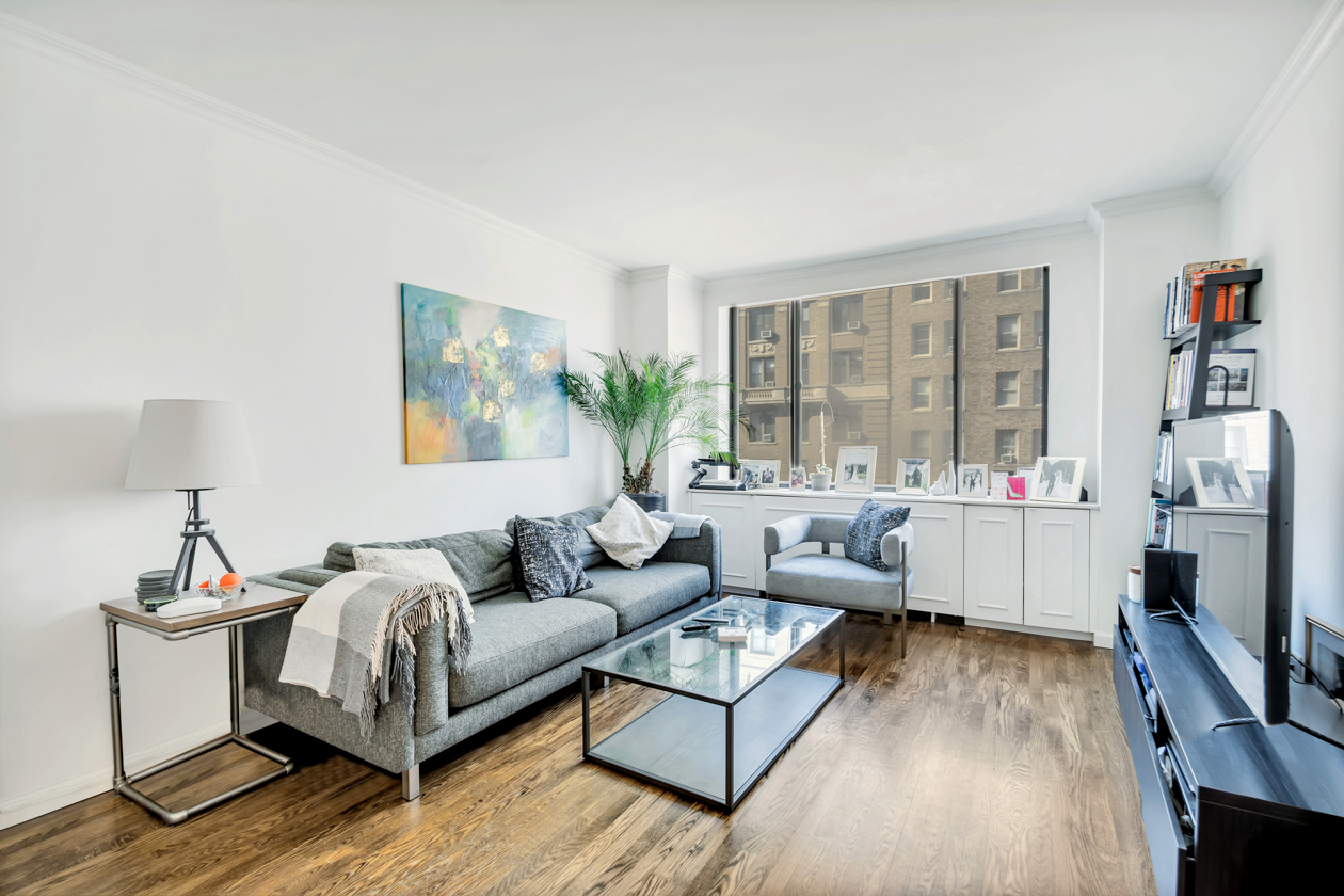 130 West 79th Street, Unit 10CD Manhattan, NY 10024 - Photo 2 of 10