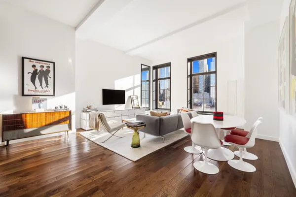 $2,595,000 | 425 West 50th Street, Unit 10E | Hell's Kitchen