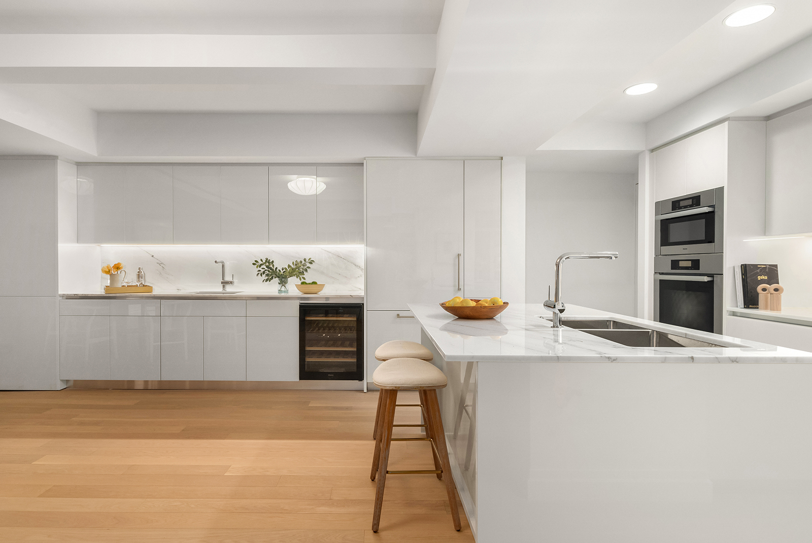 737 Park Avenue, Unit 2G Manhattan, NY 10021 - Photo 3 of 11