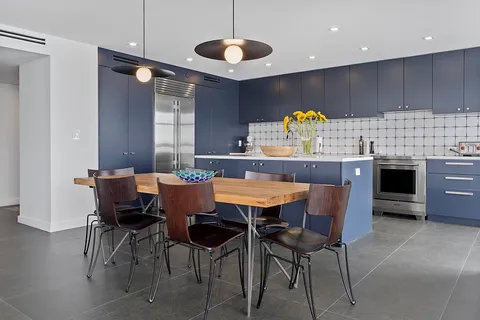 $2,200,000 | 9 Island Avenue, Unit 407, Miami Beach, FL 33139