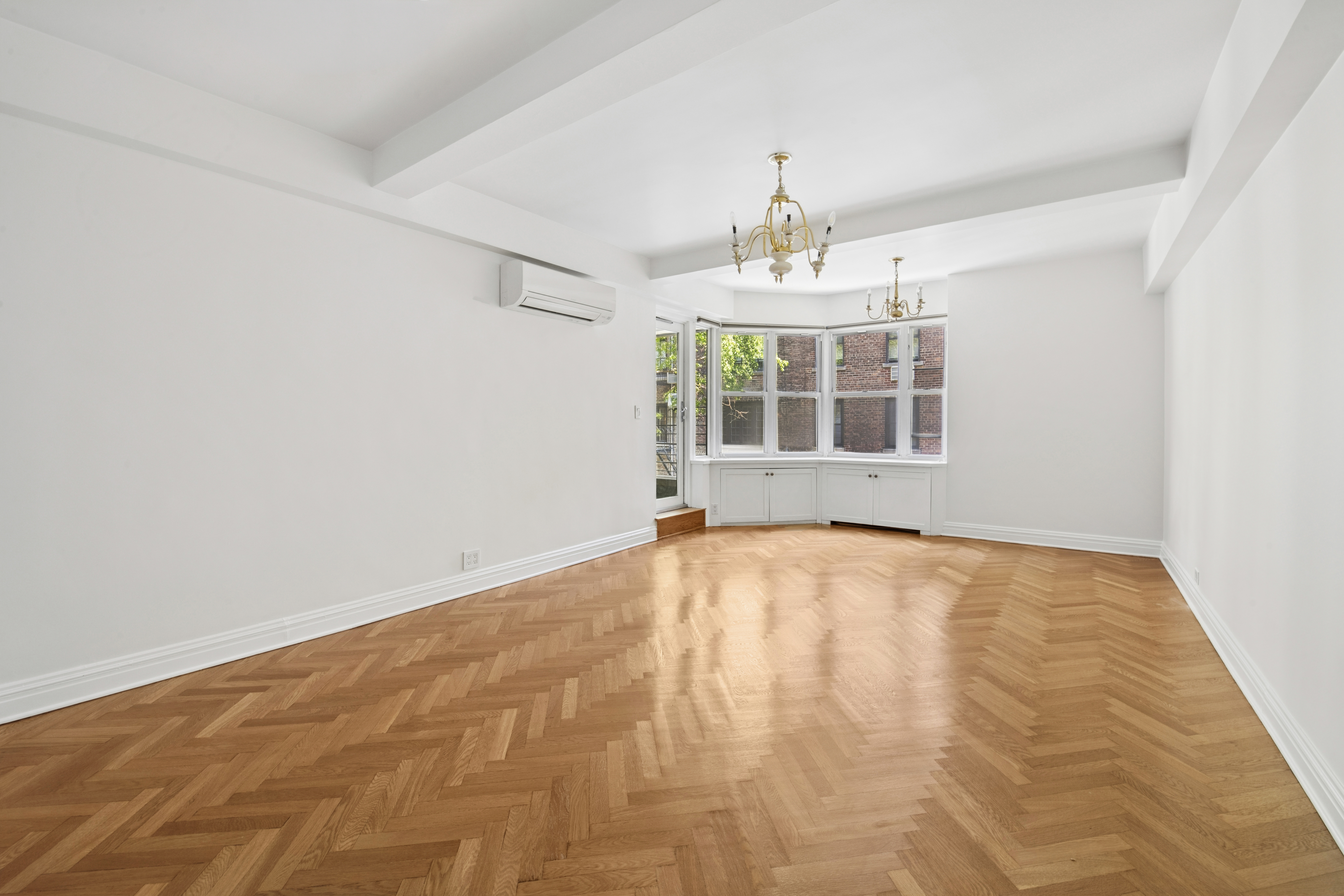 177 East 77th Street, Unit 5D Manhattan, NY 10075 - Photo 2 of 12