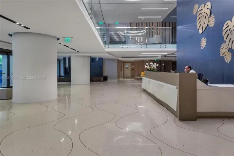 $2,100,000 | 9 Island Avenue, Unit 407, Miami Beach, FL 33139