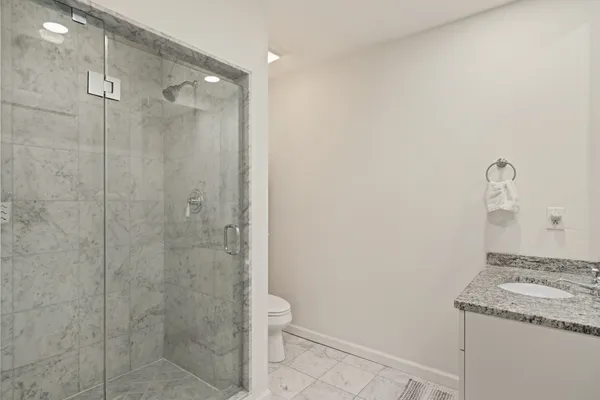 $500,000 | 1811 Chestnut Street, Unit 707, Philadelphia, PA 19103