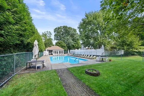 Contact Agent | Kim Terrace, Stoughton, MA 02072