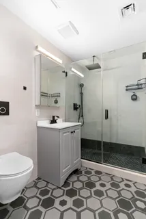 $899,000 | 17 Diamond Street, Unit 4A | Greenpoint