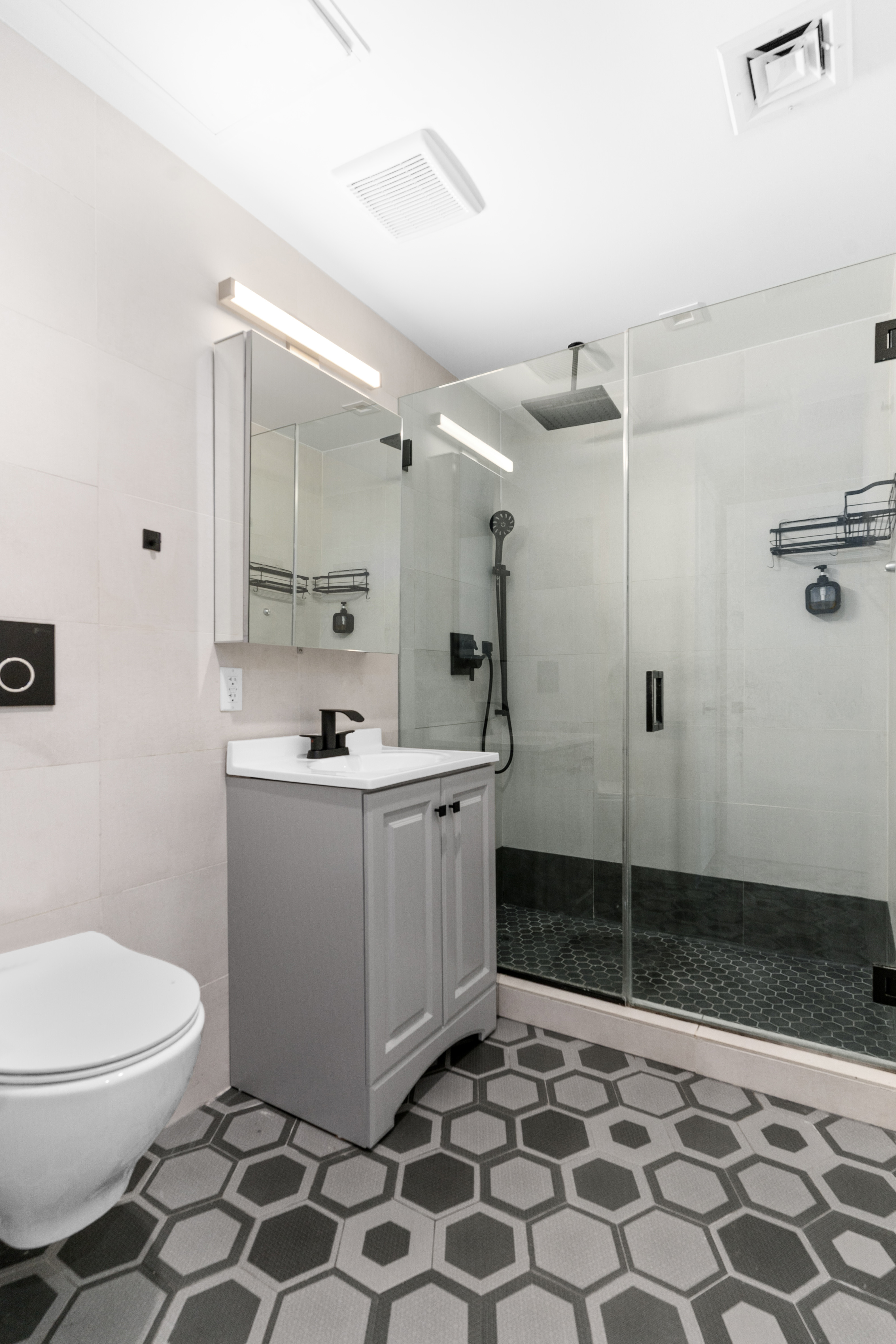 17 Diamond Street, Unit 4A Brooklyn, NY 11222 - Photo 5 of 8