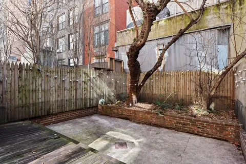 a view of a pathway of a house