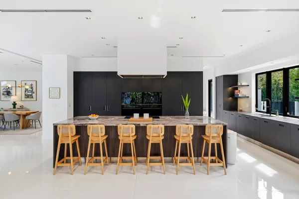 $8,888,000 | 229 Ridgewood Road, Miami, FL 33133