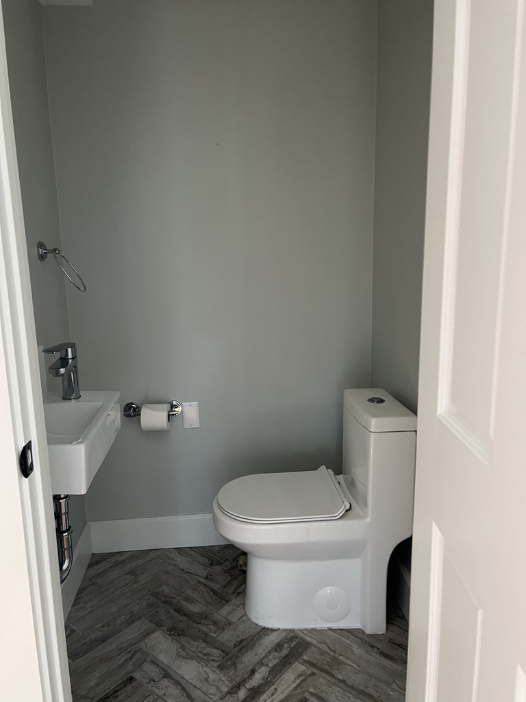 138 High Street Hingham, MA 02043 - Photo 12 of 19