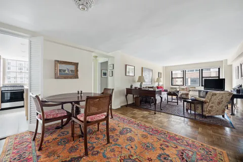 $759,000 | 205 East 77th Street, Unit 11B | Upper East Side