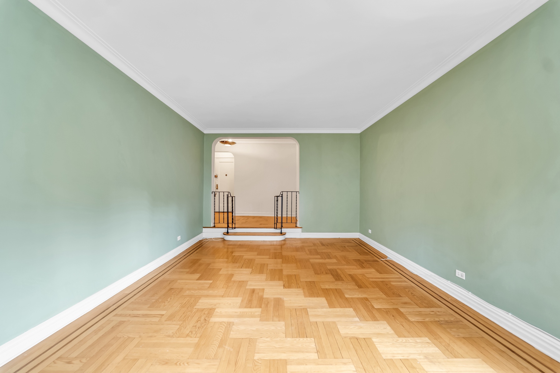 4445 Post Road, Unit 6K Bronx, NY 10471 - Photo 4 of 14