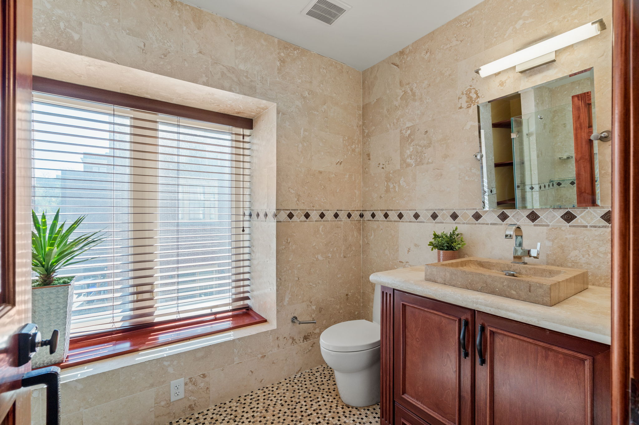 802-10 Locust Street, Unit 201 Philadelphia, PA 19107 - Photo 25 of 56