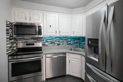 $980,000 | 408 8th Avenue, Unit 5C | Chelsea