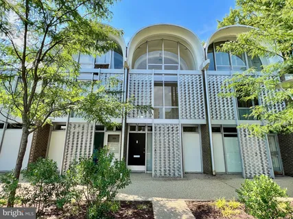 $375,000 | 1352 4th Street Southwest, Washington, DC 20024