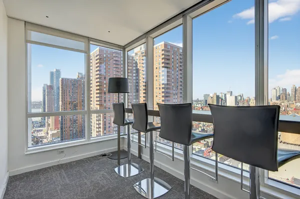 $4,500 | 350 West 42nd Street, Unit 12C | Hell's Kitchen