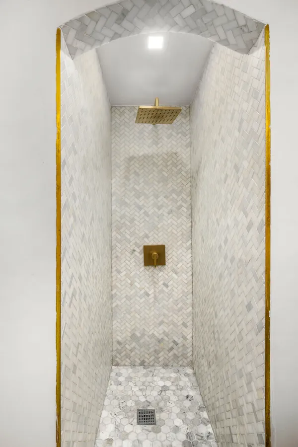 $2,999,000 | 160 West 11th Street, Unit PH | West Village