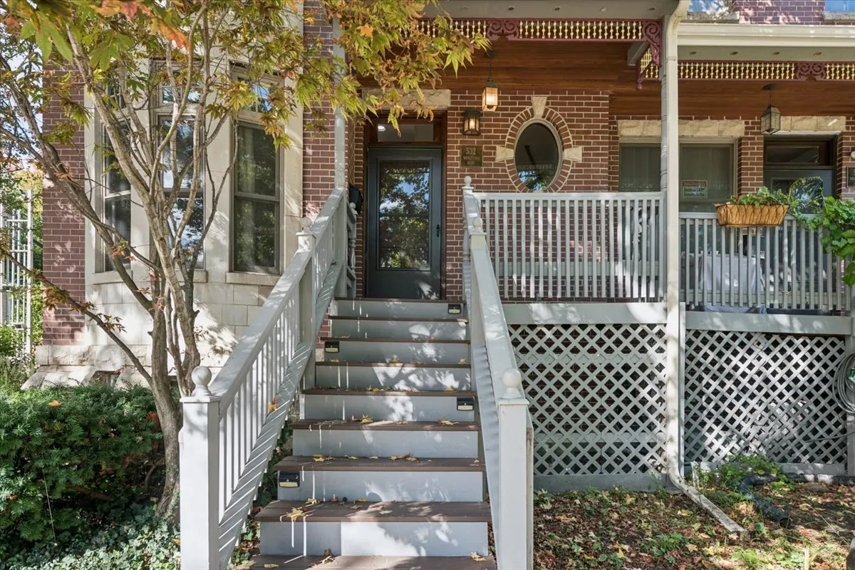 $699,999 | 532 Wesley Avenue, Unit WEST, Evanston, IL 60202