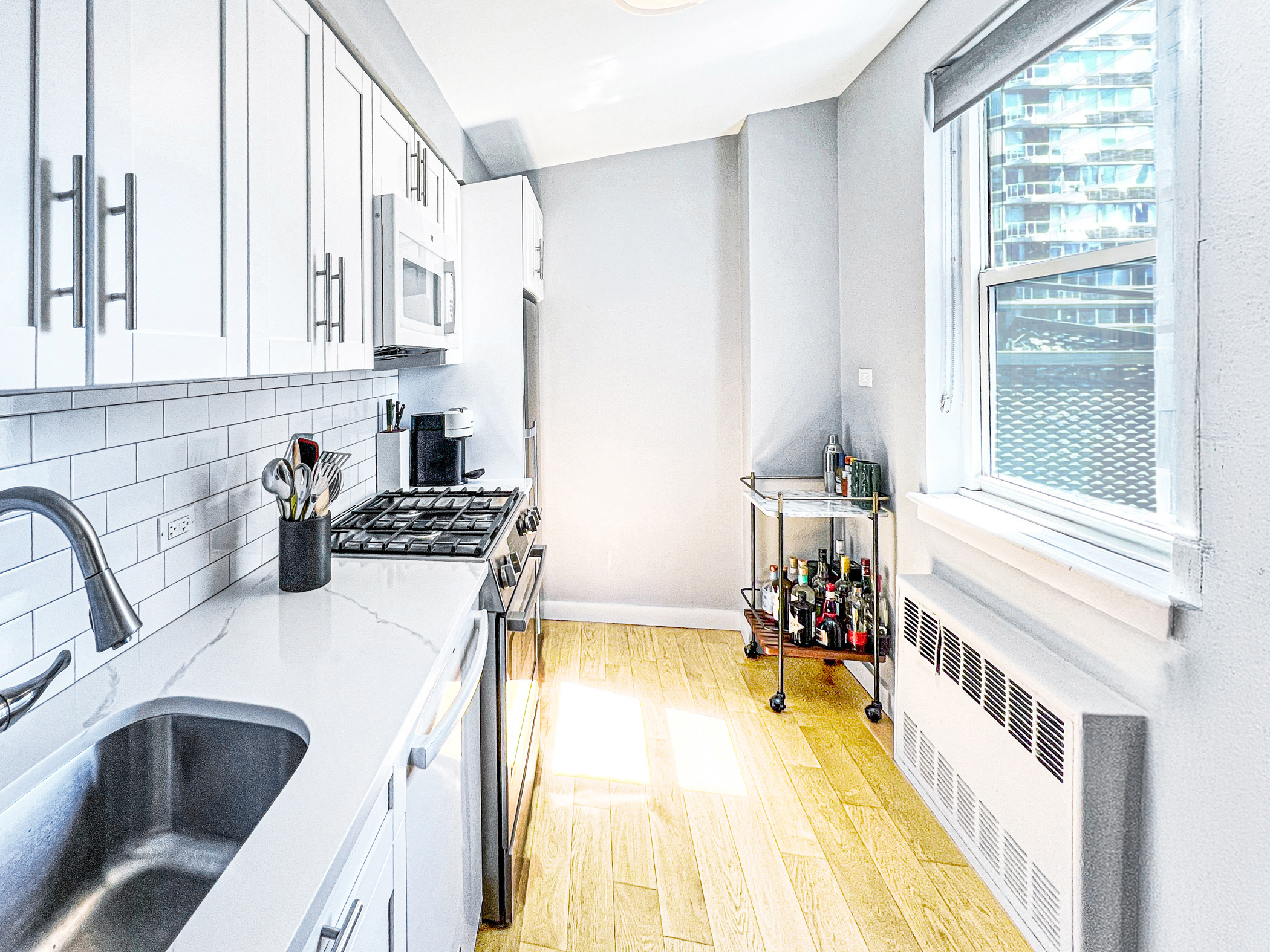 333 East 79th Street, Unit 21M Manhattan, NY 10075 - Photo 6 of 13