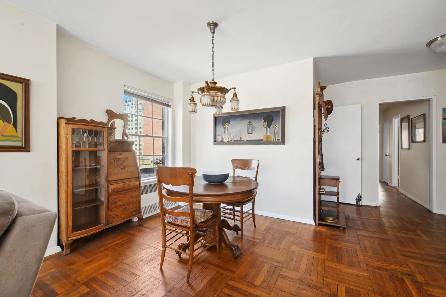 $915,000 | 311 East 71st Street, Unit 8G | Lenox Hill