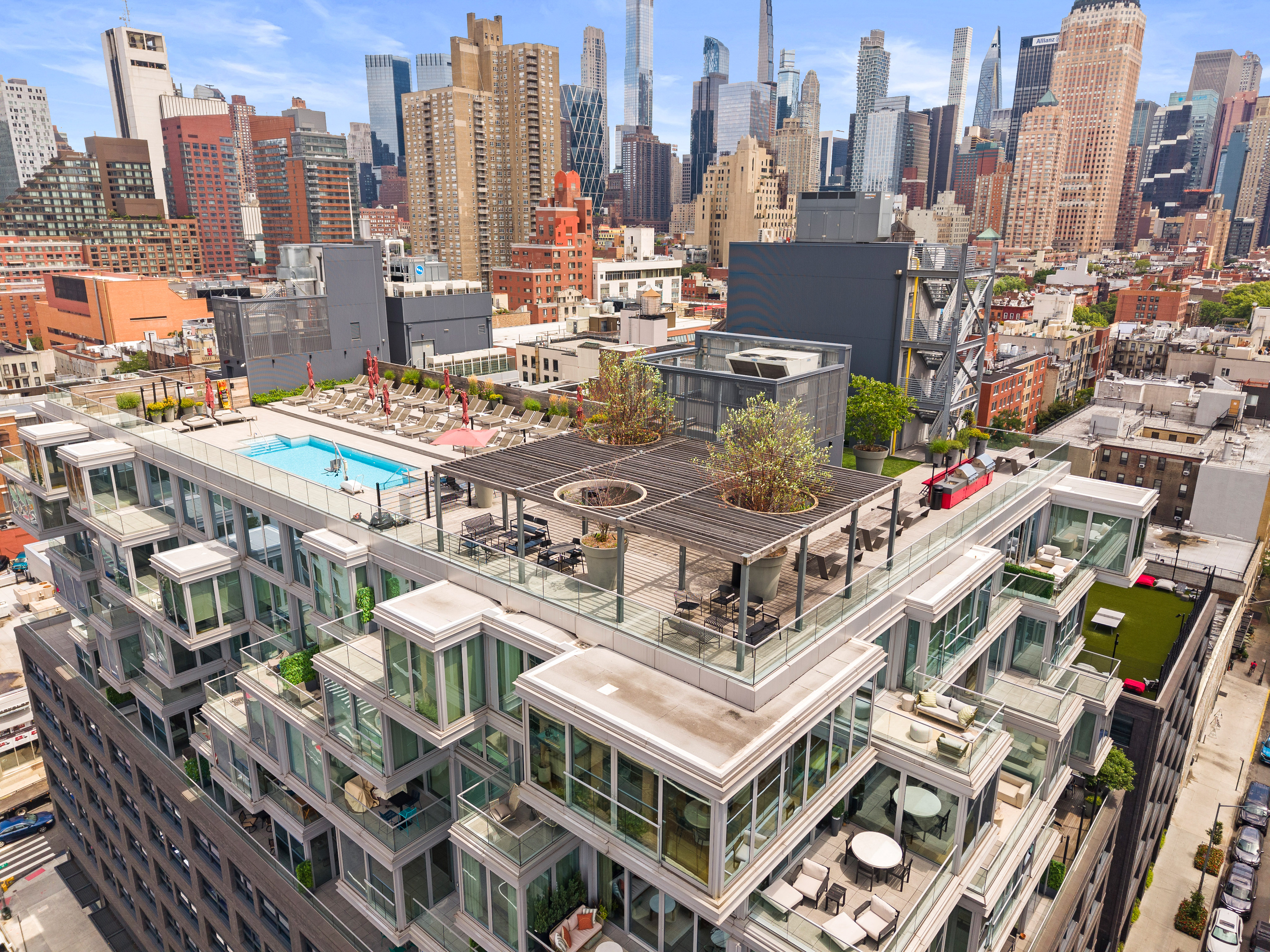 547 West 47th Street, Unit 509 Manhattan, NY 10036 - Photo 27 of 29 a picture of city view